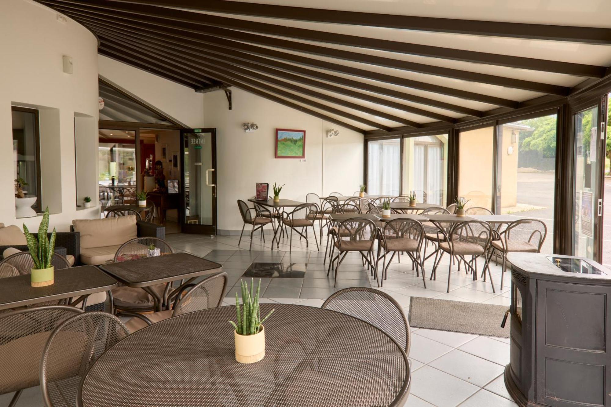 Hotel-Restaurant Le Calice Du Gevaudan - A75 Banassac Dış mekan fotoğraf