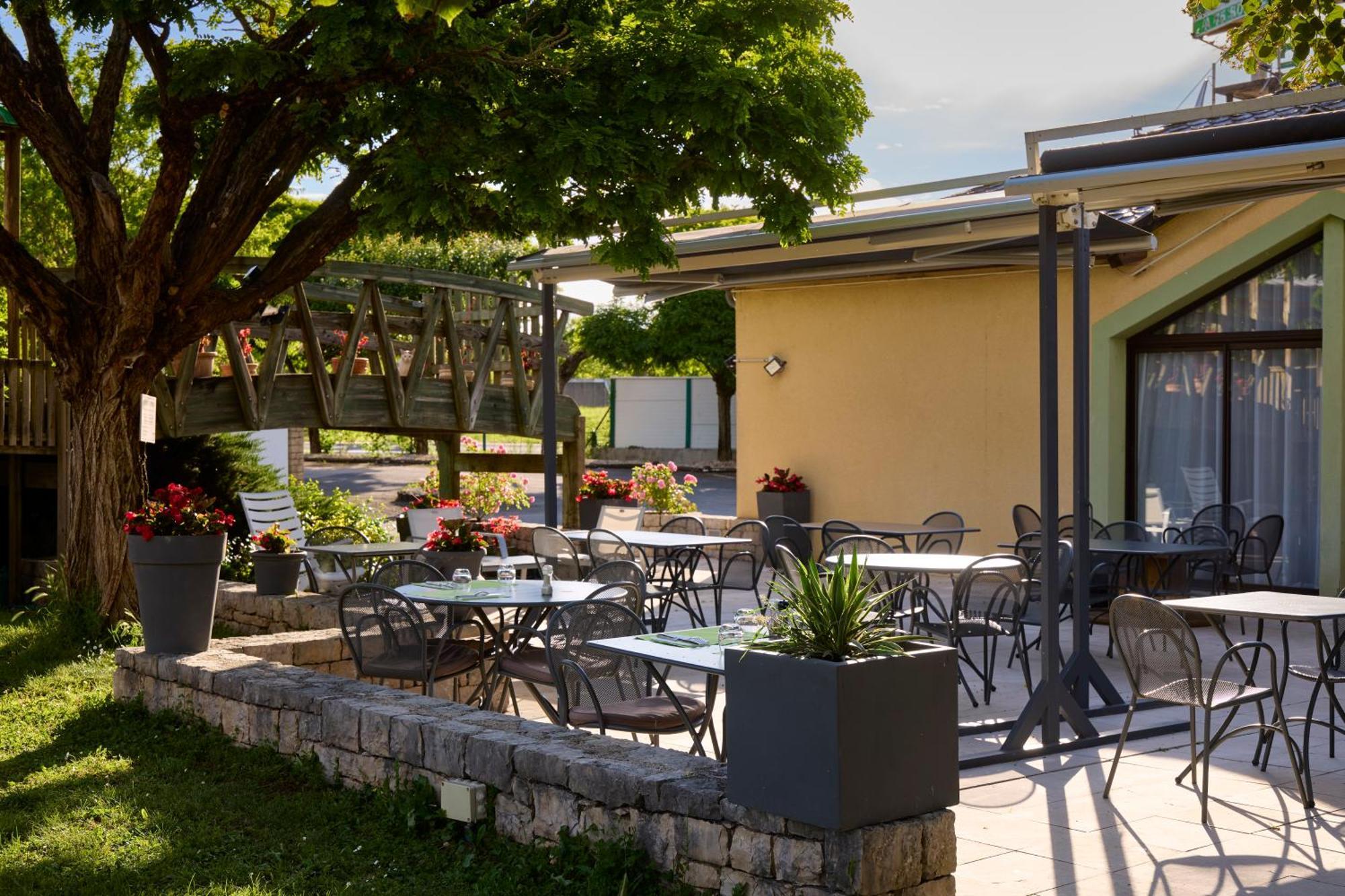 Hotel-Restaurant Le Calice Du Gevaudan - A75 Banassac Dış mekan fotoğraf