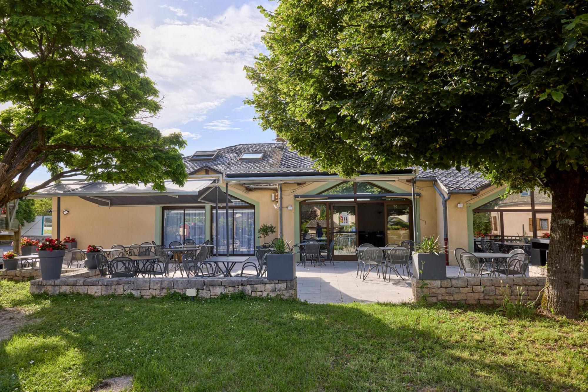 Hotel-Restaurant Le Calice Du Gevaudan - A75 Banassac Dış mekan fotoğraf