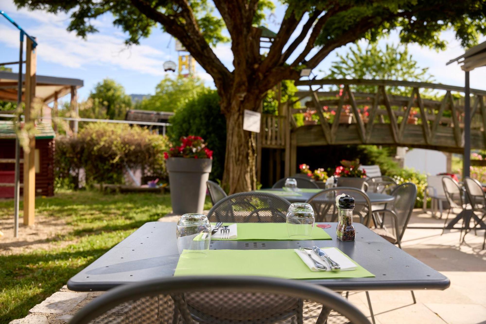 Hotel-Restaurant Le Calice Du Gevaudan - A75 Banassac Dış mekan fotoğraf