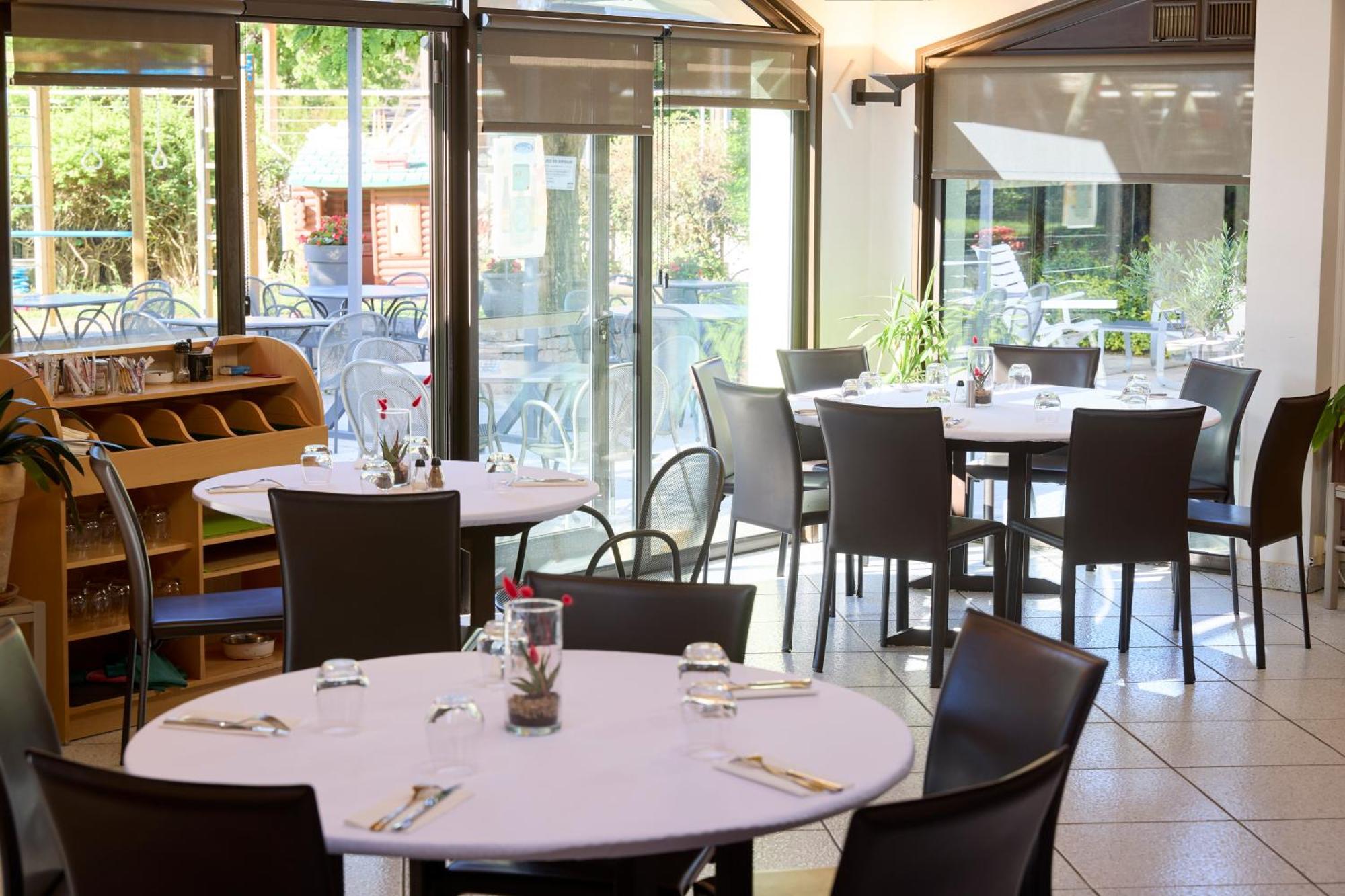 Hotel-Restaurant Le Calice Du Gevaudan - A75 Banassac Dış mekan fotoğraf