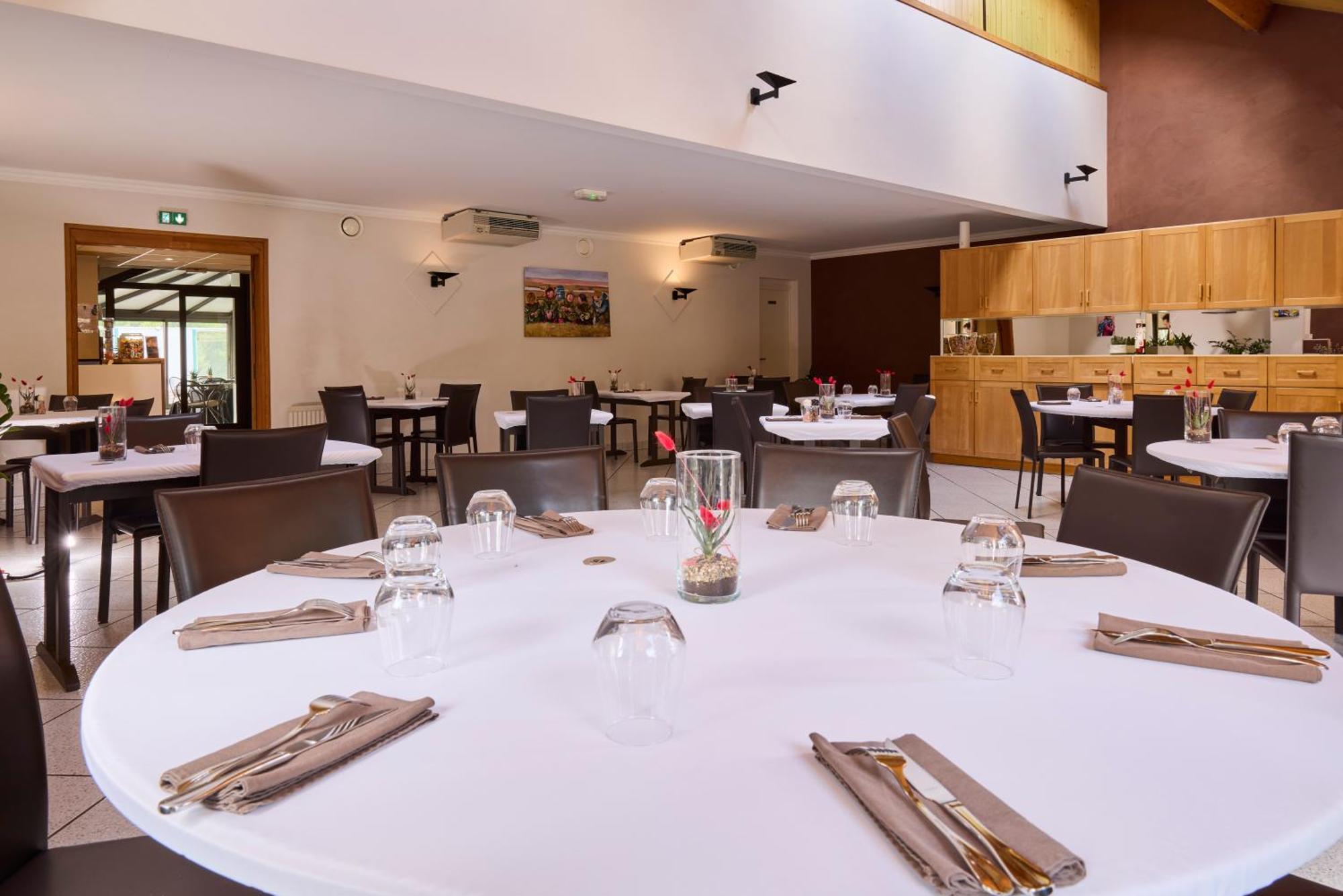 Hotel-Restaurant Le Calice Du Gevaudan - A75 Banassac Dış mekan fotoğraf