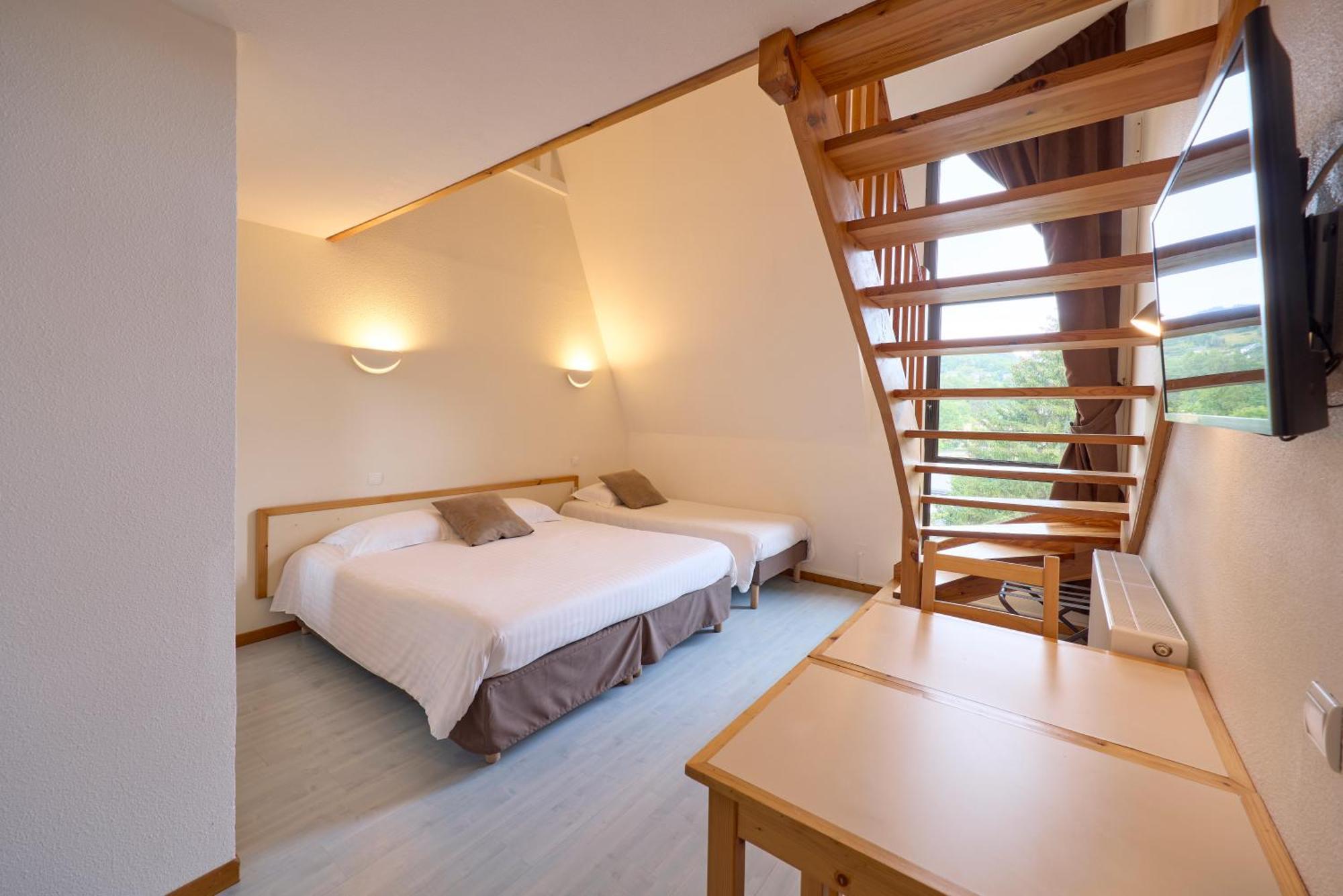 Hotel-Restaurant Le Calice Du Gevaudan - A75 Banassac Dış mekan fotoğraf
